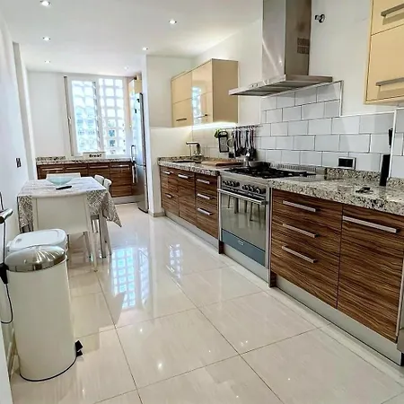 Nueva Apartment
